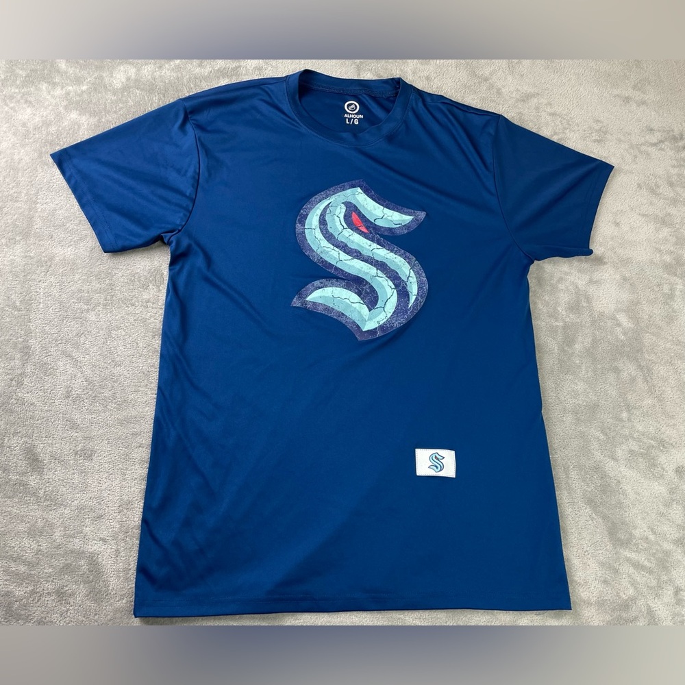Seattle Kraken NHL Hockey T Shirt Logo Men's Large Royal Blue polyester